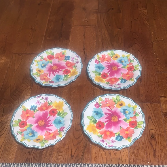 The Pioneer Woman salad plates - Picture 1 of 4